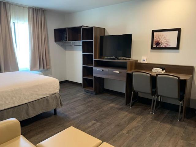 Candlewood Suites Pecos By Ihg Exterior photo