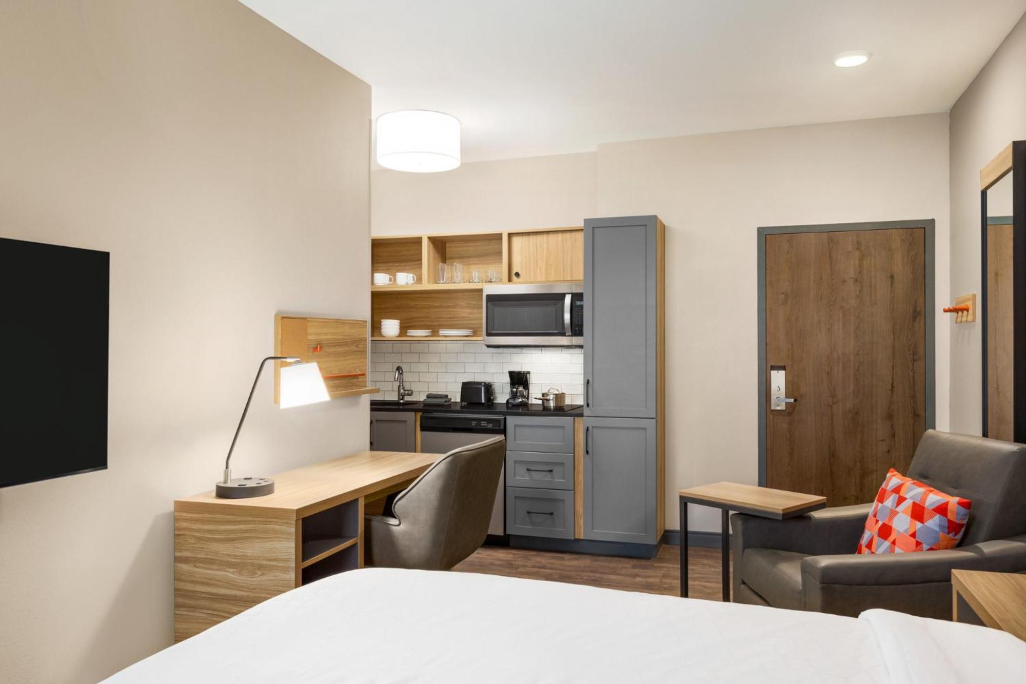 Candlewood Suites Pecos By Ihg Exterior photo